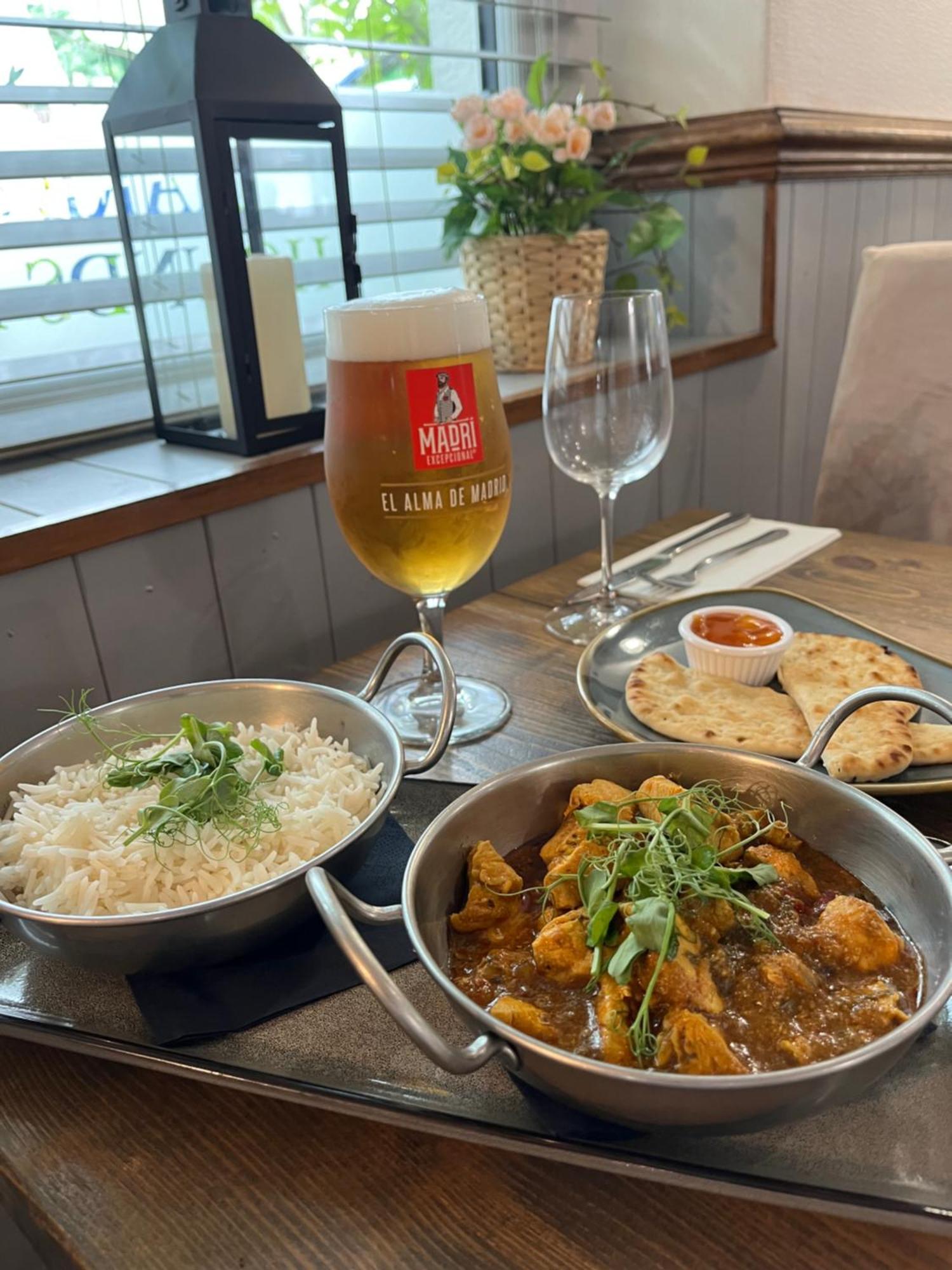 ホテル Hare And Hounds Foulridge エクステリア 写真